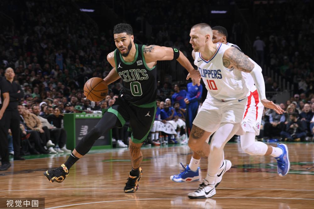 备受瞩目的 备受瞩目的